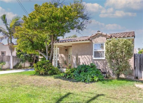 622 Center St, Costa Mesa 92627